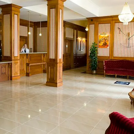 Ξενοδοχείο Nowy Dwor W Zaczerniu Rzeszów