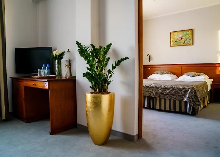 Hotel Nowy Dwor W Zaczerniu 3*